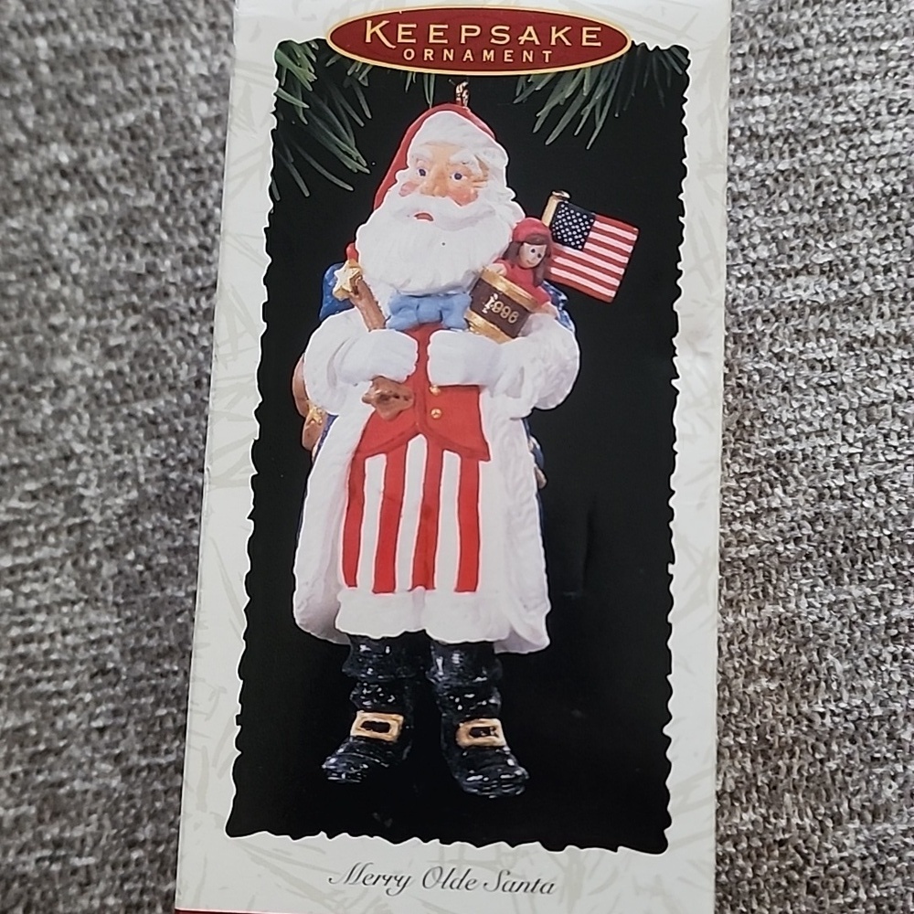 Keepsake Vintage 1996 Merry Olde Santa Ornament